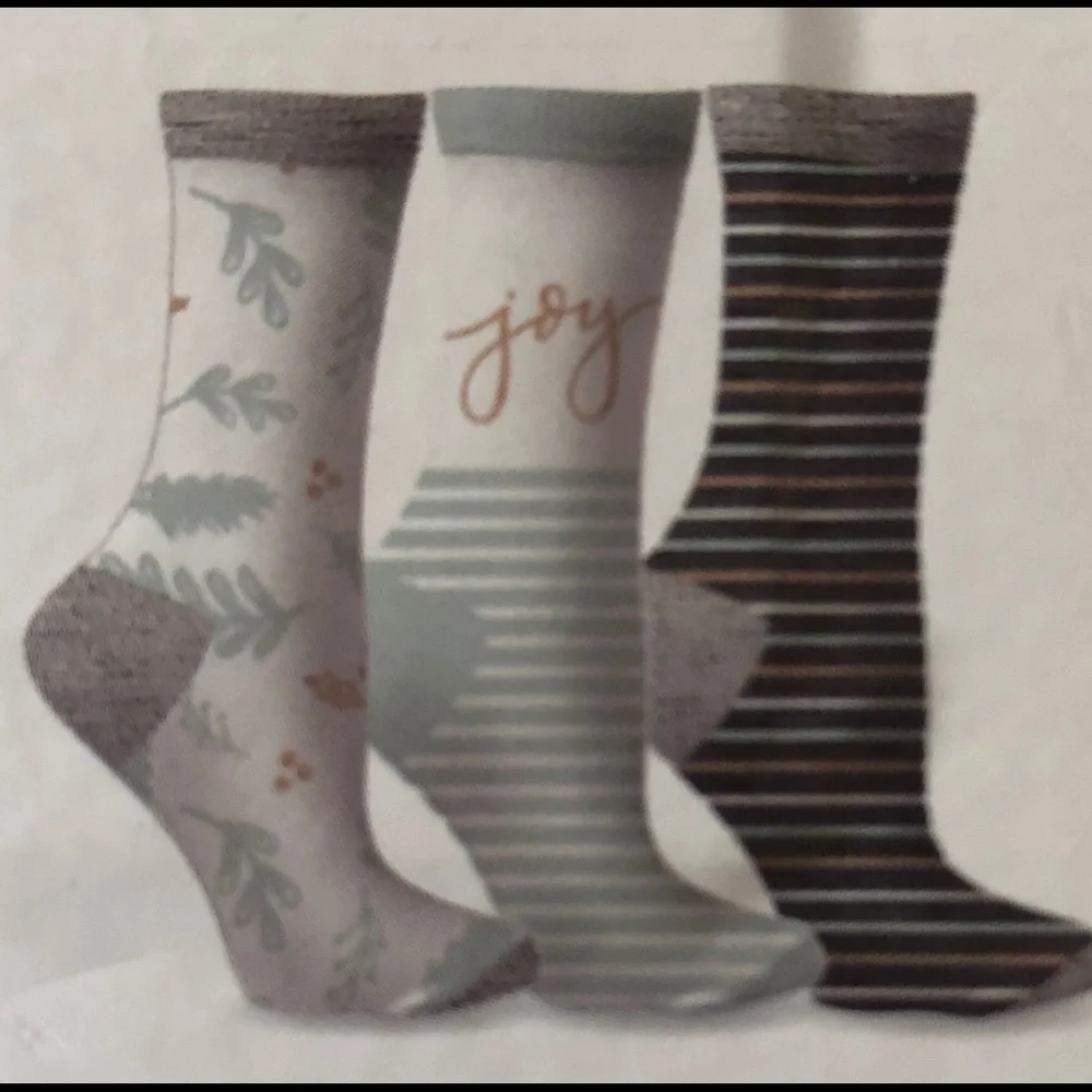 Brand New 3 Pairs Ladies Super Cute Socks